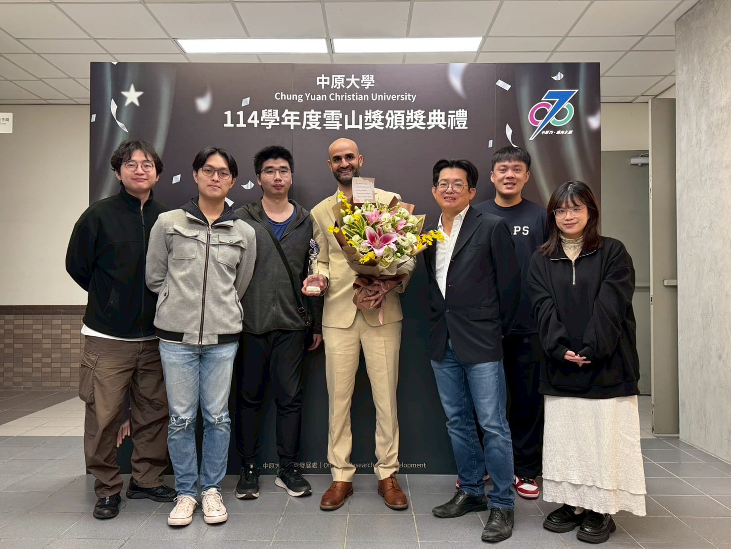 LINE_ALBUM_20251210_251210_93